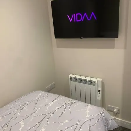 Newly Converted 3 Bedroom In Apartamento *